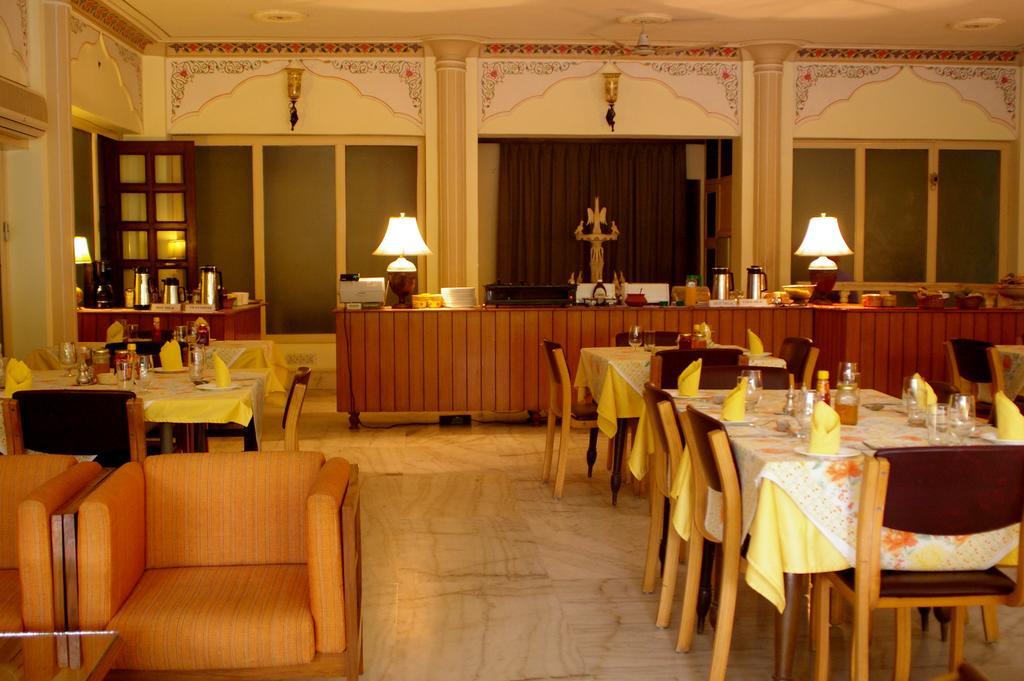 Hotel Meghniwas Jaipur Ngoại thất bức ảnh