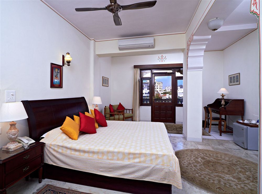 Hotel Meghniwas Jaipur Ngoại thất bức ảnh