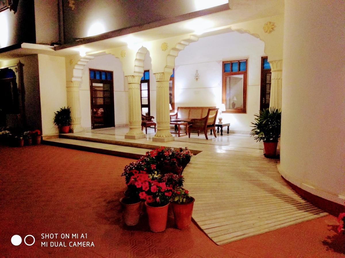 Hotel Meghniwas Jaipur Ngoại thất bức ảnh