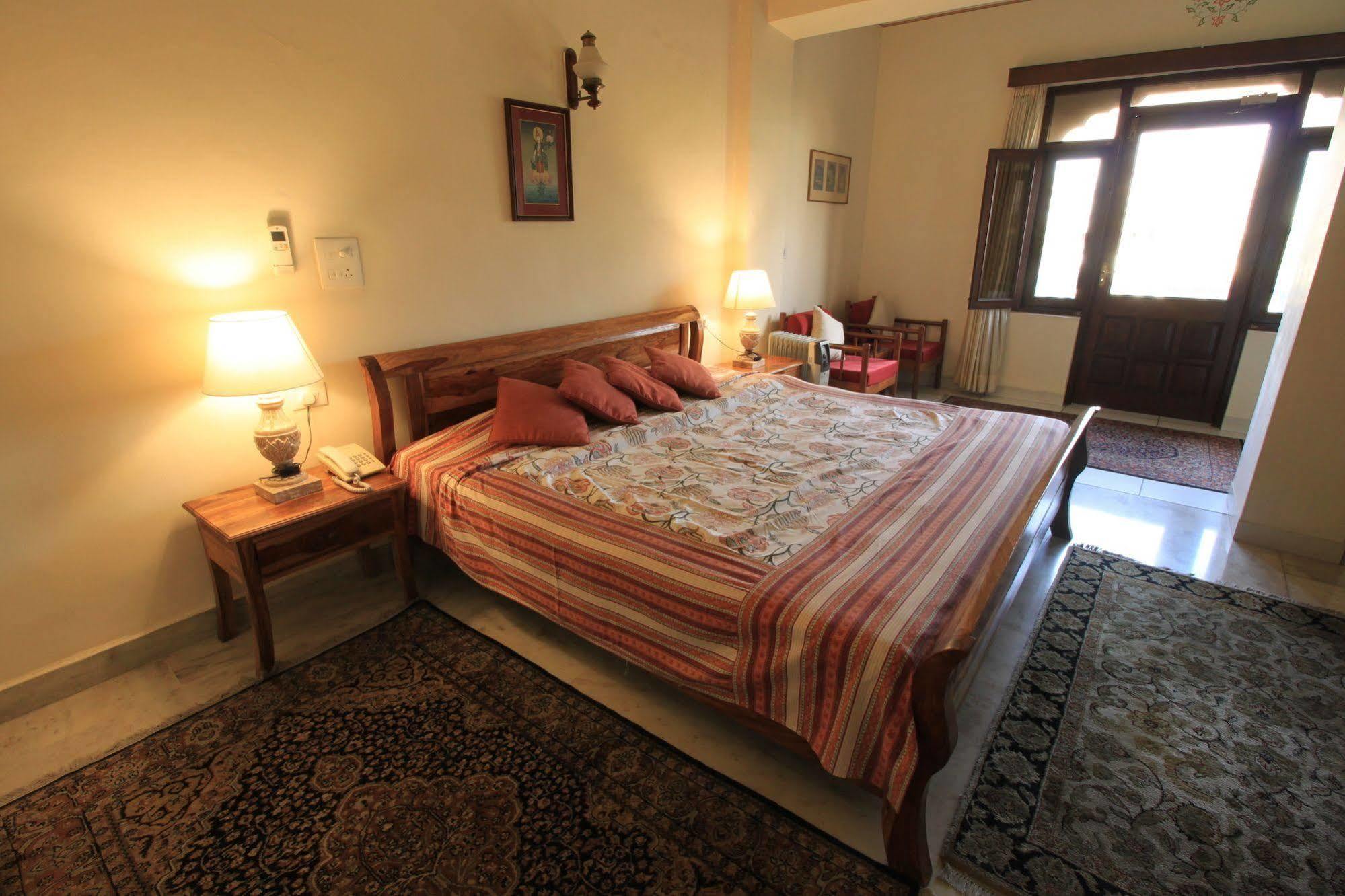 Hotel Meghniwas Jaipur Ngoại thất bức ảnh